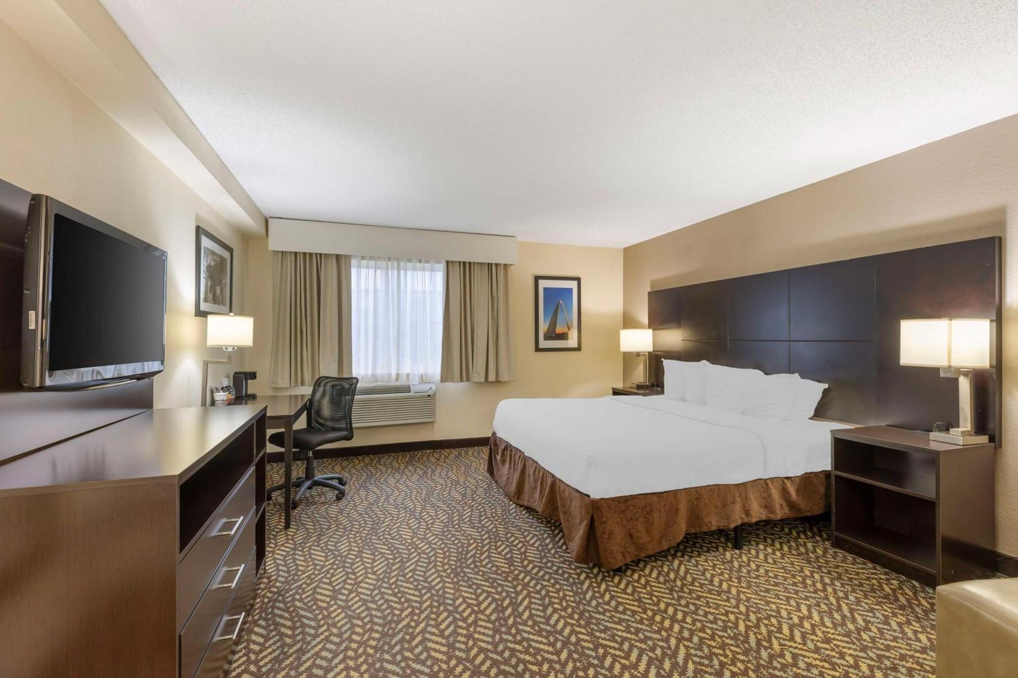 Best Western St. Louis Inn Arnold Bagian luar foto